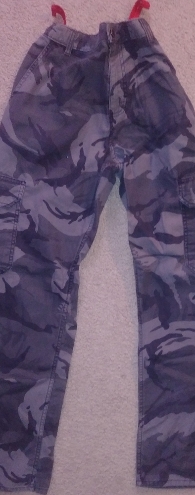 Gray army print pants